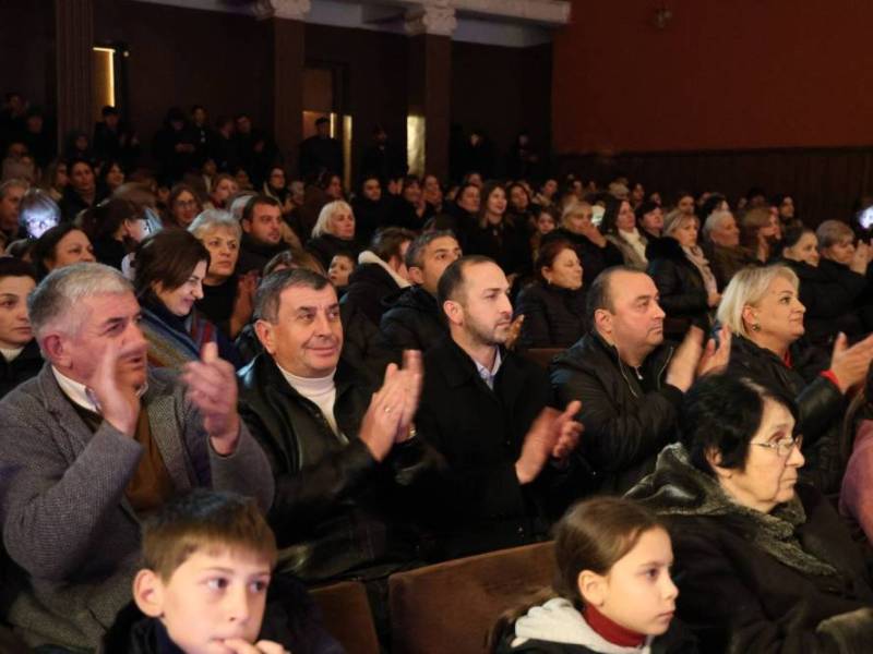 ცაგერის მუნიციპალიტეტის მერის პირველი მოადგილე რევაზ ახვლედიანი ცაგერის კულტურის...